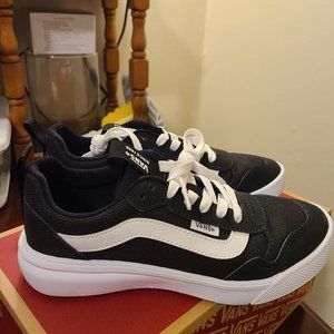 Vans Range EXP Sneakers